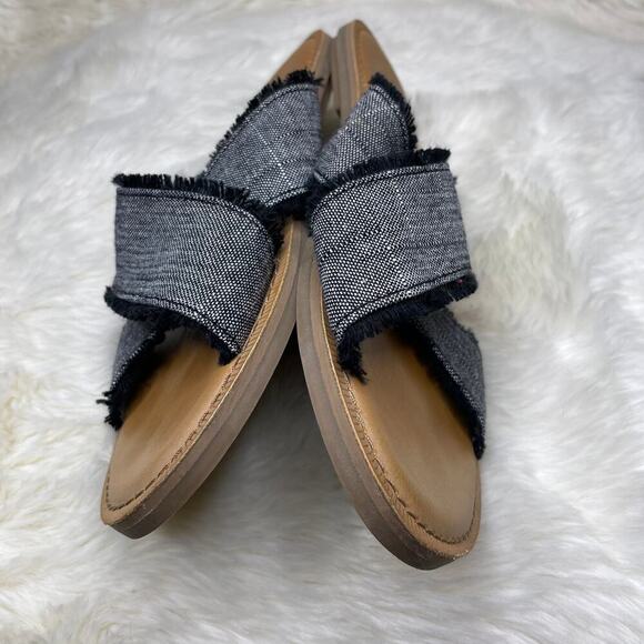 TOMS Viv Black Slide Sandals 7 - Picture 5 of 8